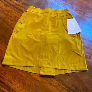 Women’s Athleta Cargo Skirt